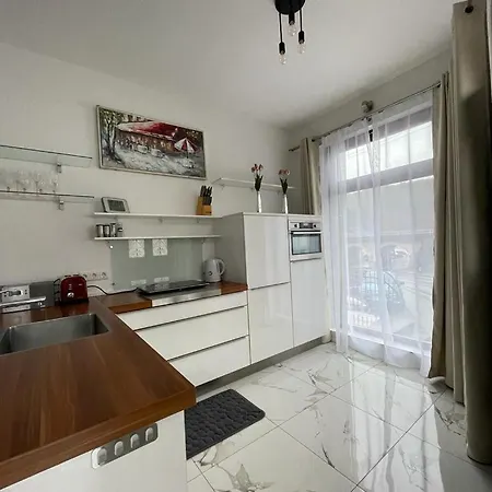 Blumenhaus דירה