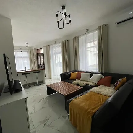 Blumenhaus דירה *
